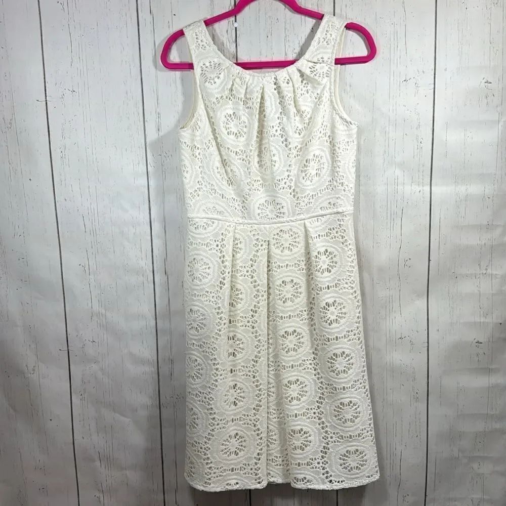 AdriannaโPapell Ivory Crochet Lace Fit & Flare Dress Size 10 Wedding Guest